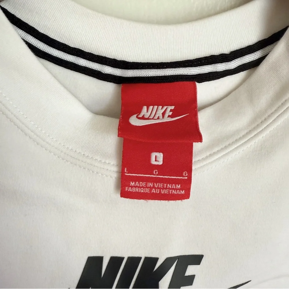 Nike Sportswear Air Crop Top
